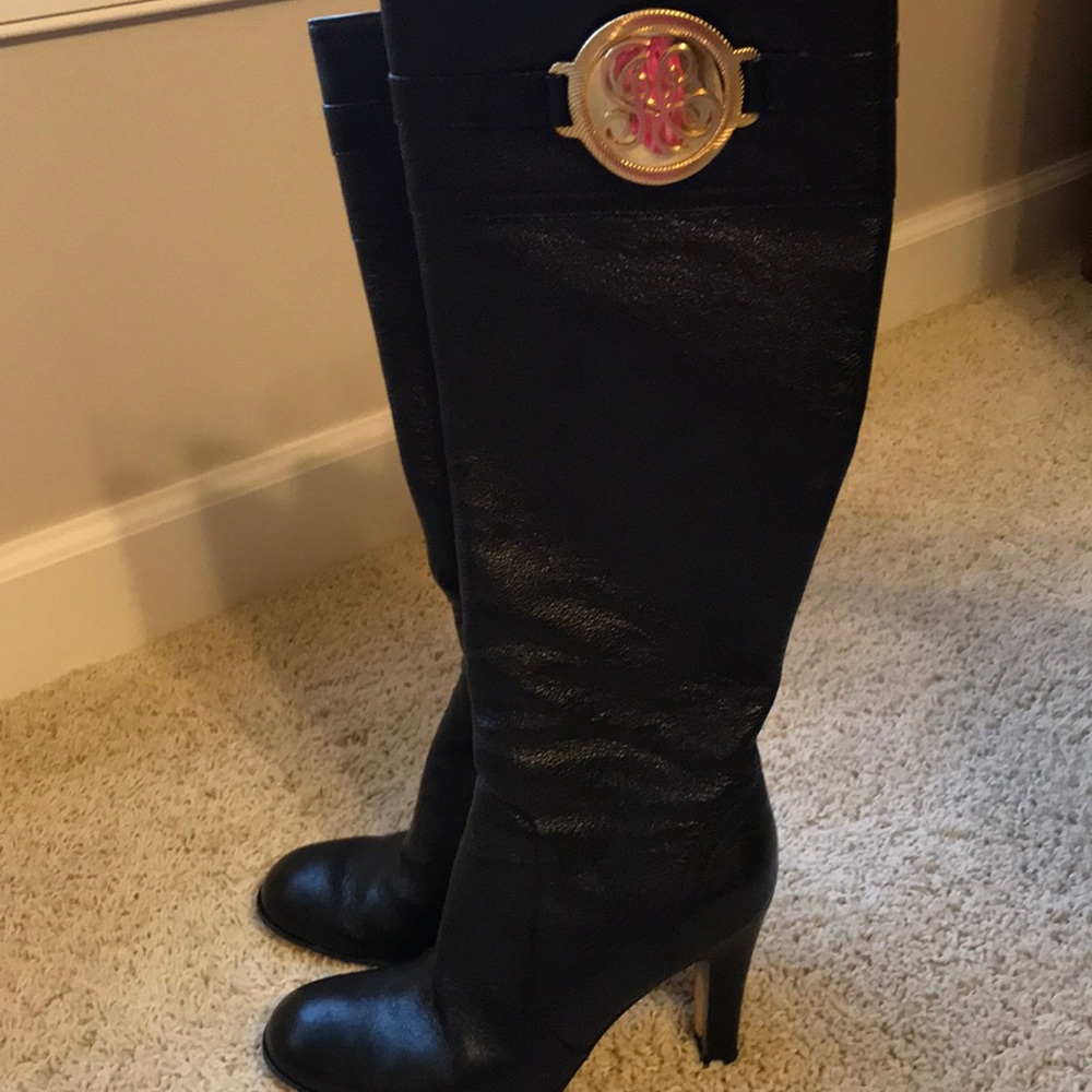 Black leather heeled Juicy Couture boots